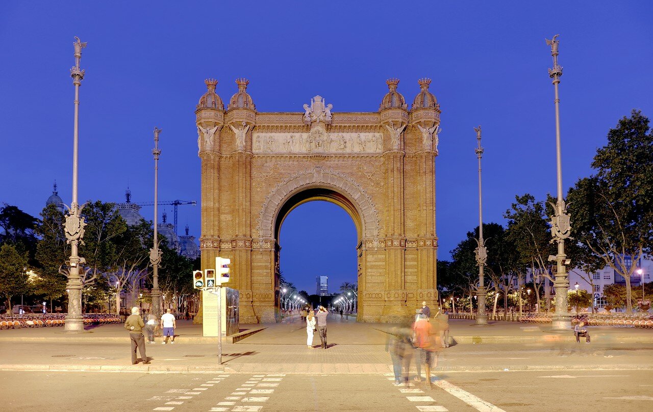 Барселона. Триумфальная арка (L'Arc de Triomf)