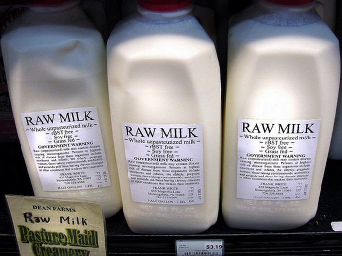 Непастеризованное молоко продается во всей Европе и считается гораздо вкуснее и питательнее, чем тер
