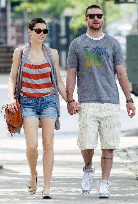 Гляжусь в тебя, как в зеркало Jessica Biel And Justin Timberlake Holding Hands In New York (USA ONLY)