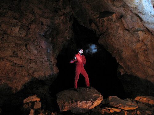 Исследуем пещеру