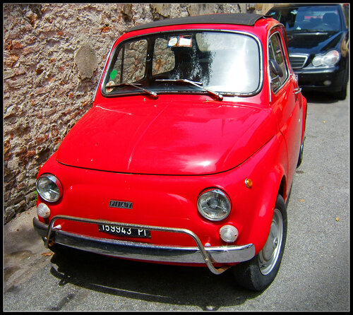 Итальянский красный суперкар