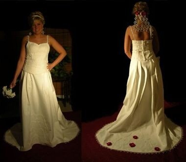 Свадебное платье из туалетной бумаги