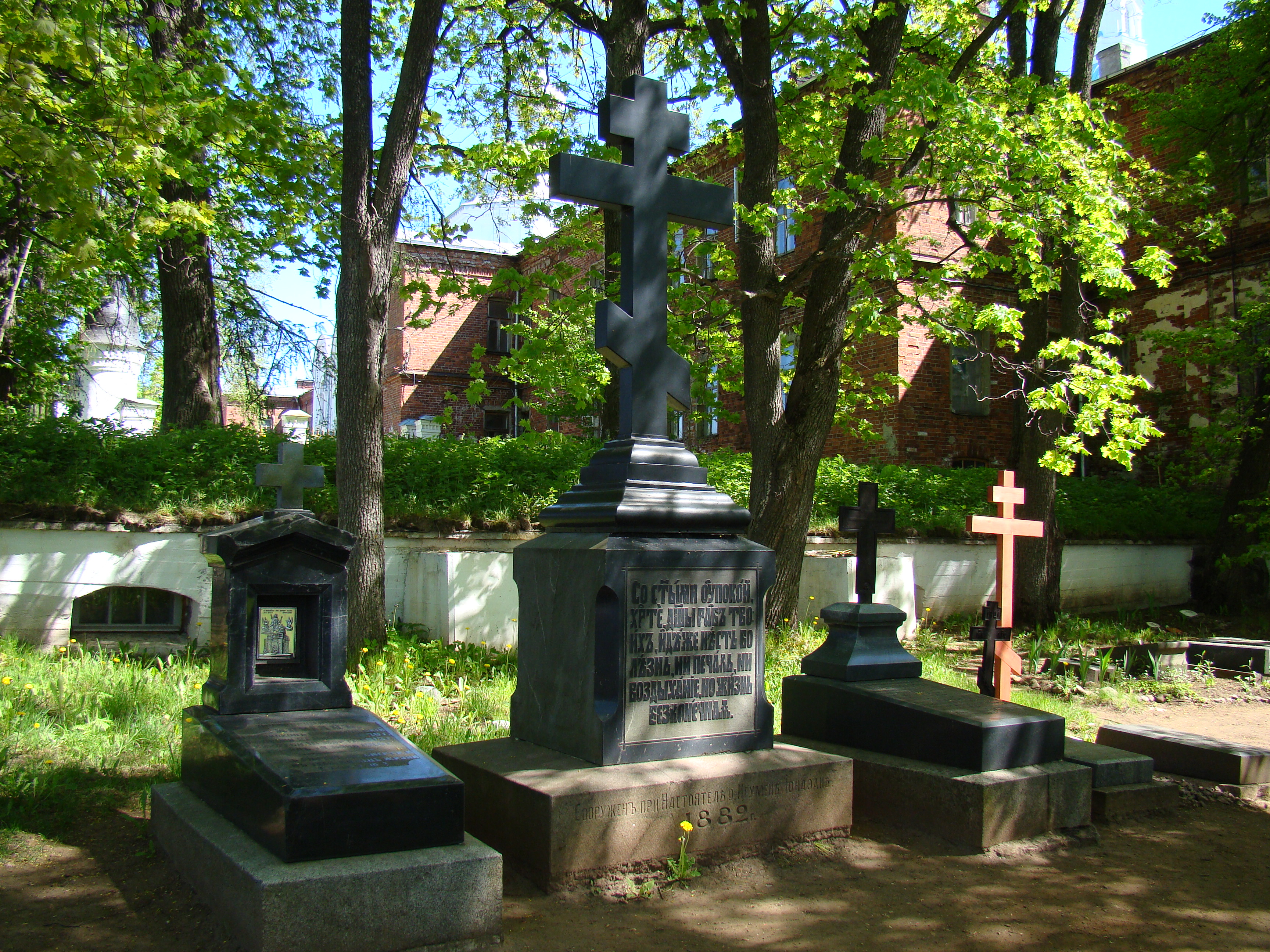 Старое братское  кладбище