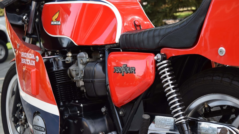 Редкий мотоцикл Honda CB750 F2 Phil Read Replica