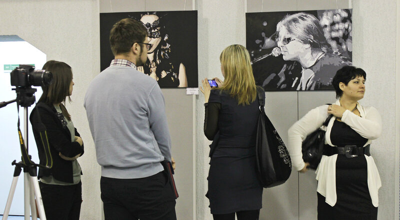 Персональная выставка Юлии Котенко, Саратов, атриум банка Экспресс-Волга, 16 февраля 2012 года