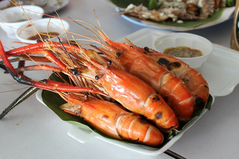 огромные креветки на гриле - плавучий рынок Талинг Чан