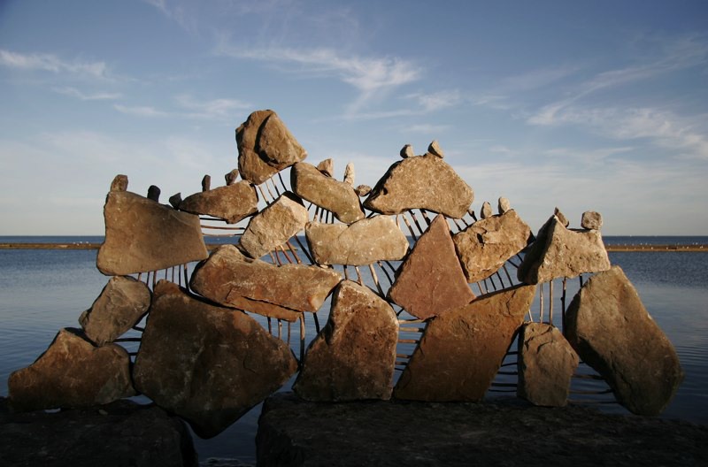 Рок балансировка: временные скульптуры Петра Ридель (Rock balancing: temporary sculptures by Peter Riedel)
