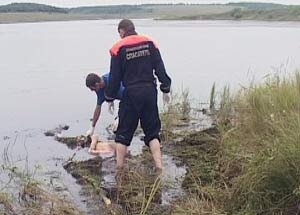 В Приморье на берегу водохранилища обнаружено тело девушки 