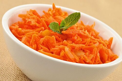 морковный салат лечит запоры