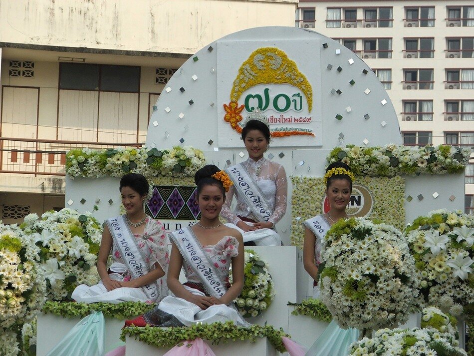 Фестиваль цветов в Тайланде! 0_6d96b_8a9bc922_XXL