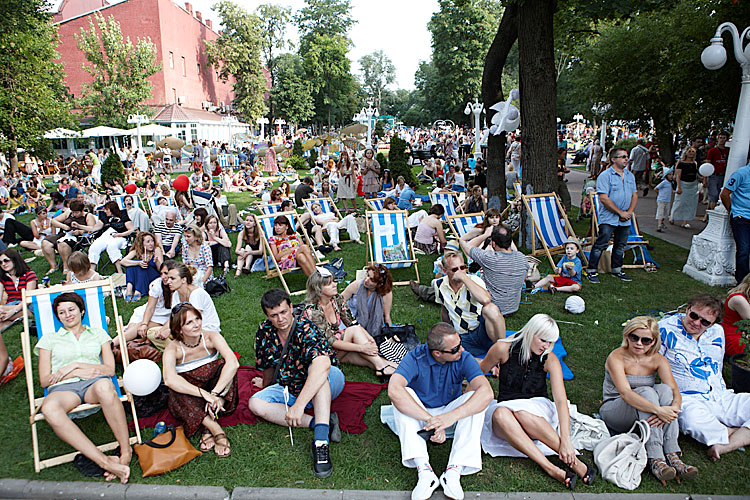 Фестиваль More Amore, сад 'Эрмитаж', Москва, 16 июля 2011 года.