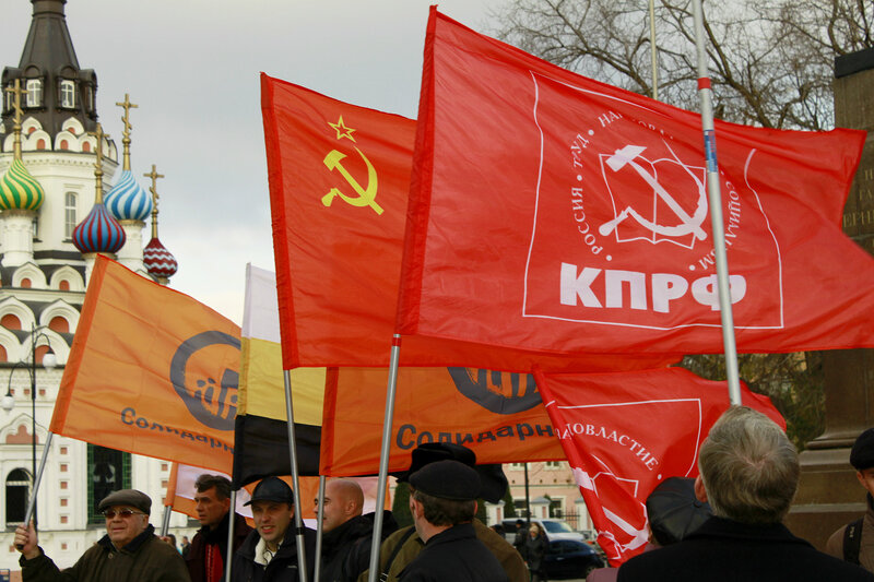 Митинг в поддержу 31-ой статьи конституции провели в Саратове, площадь Н.Г.Чернышевского, 31 октября 2011 года
