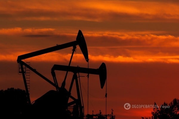 Нефть растет за счет США