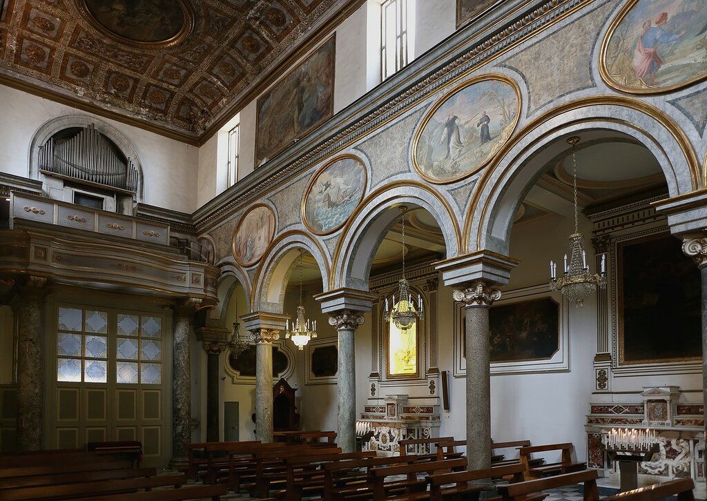 Сорренто. Церковь Сан-Антонио (Basilica di Sant'Antonino)