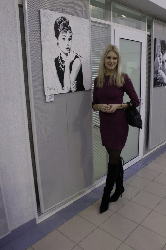 ПОП-АРТ Юлии Котенко, Атриум банка 'Экспресс-Волга', 16 февраля 2012 года