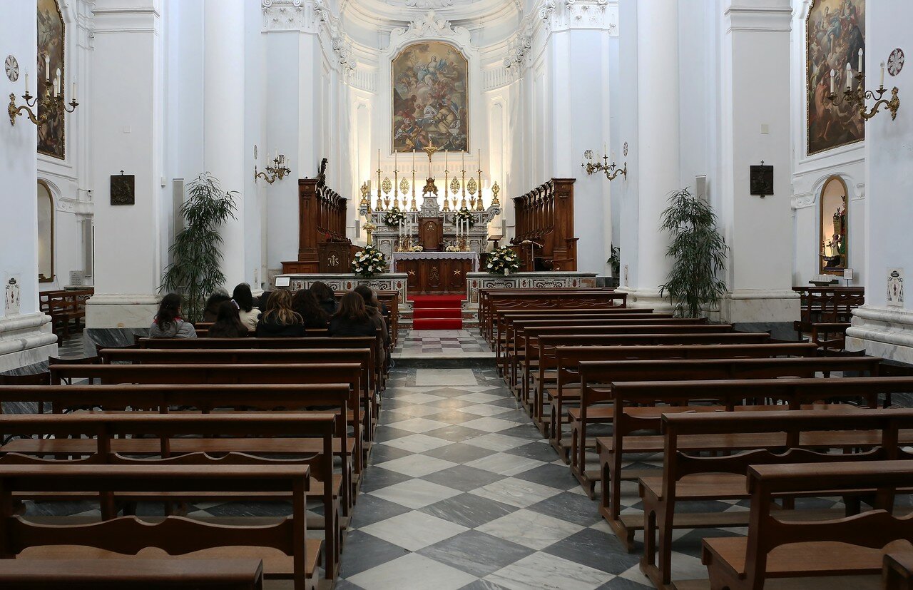 Искья-Порто. Кафедральный собор (Chiesa Cattedrale Santa Maria dell'Assunta)