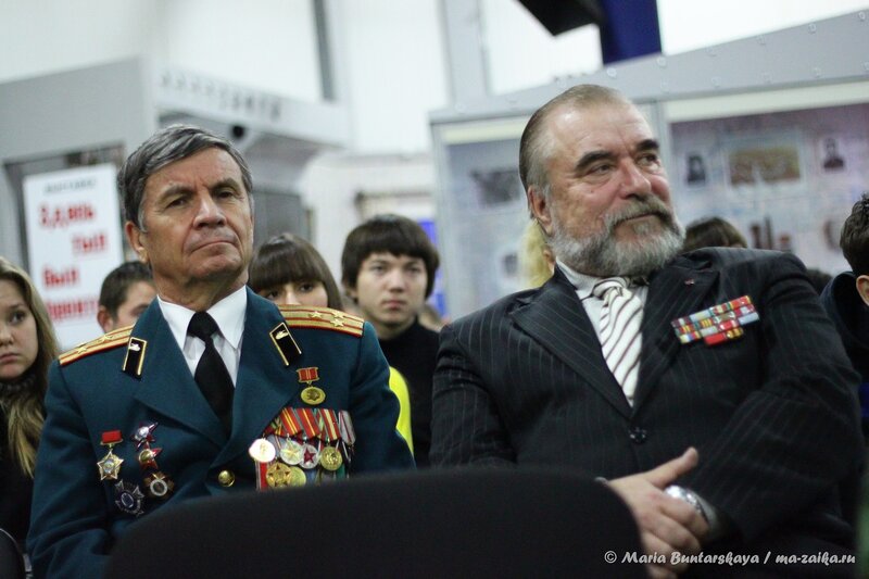 Фотовыставка 'Саратовские страницы холодной войны', Саратов, музей боевой славы, 15 ноября 2013 года