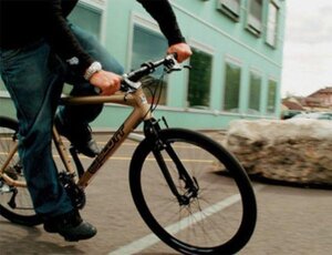 На велосипеде с Орлиной сопки: сегодня в столице Приморья прошла экстремальная гонка «UrbanDH Vladivostok 2018»