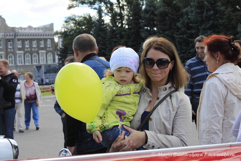 Парад ретро-автомобилей, Саратов, Театральная площадь, 07 сентября 2013 года
