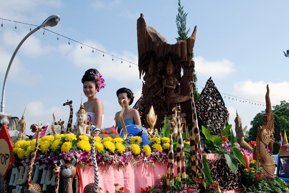 Фестиваль цветов в Тайланде! 0_6d96c_9fd00b6a_XXL