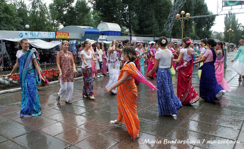 Ратха-ятра или фестиваль колесниц, Саратов, 01 июля 2012 года