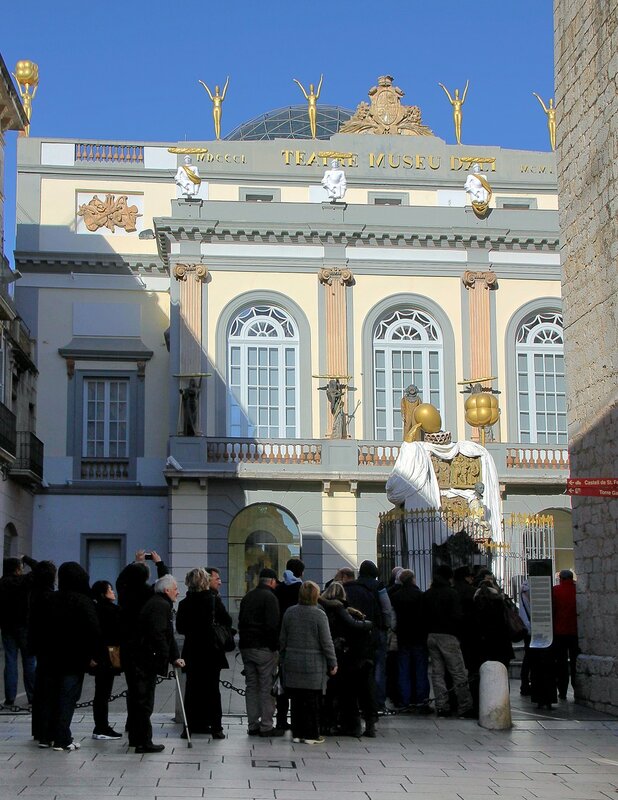 Фигерас. Театр-музей Сальвадора Дали (Teatre-Museu Dalí)