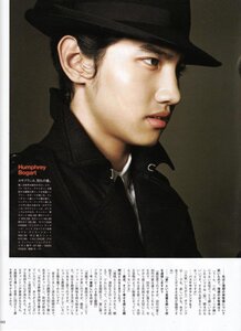 [27.09.2010]Changmin in Vogue Nippon  0_4474a_2bbed952_M