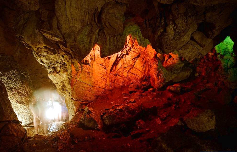 Самые большие пещеры России
