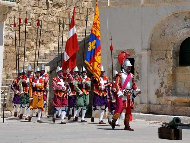 Парад мальтийских рыцарей In Guardia
