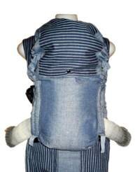 Глубокая посадка ребенка в эргономичном рюкзаке