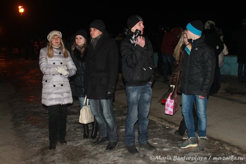 Небесные фонарики в женский день, Саратов, 08 марта 2013 года
