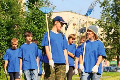 Крымские подростки могут рассчитывать на официальное трудоустройство