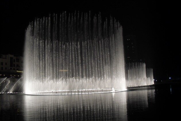 Фонтан Дубай (Dubai Fountain)