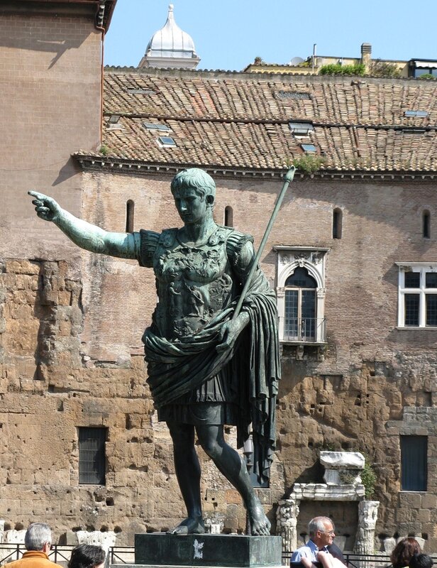 Рим. Форум Августа. Статуя Августа.