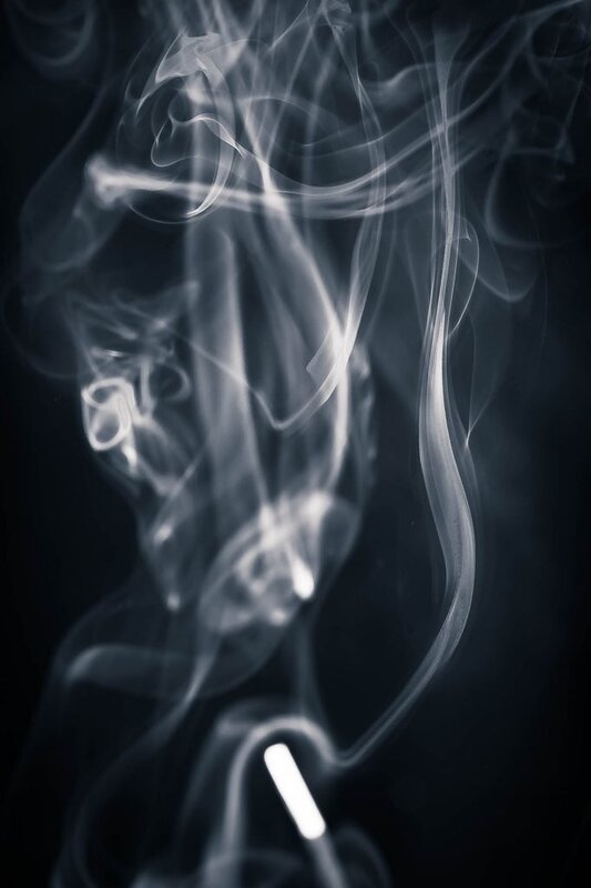дым