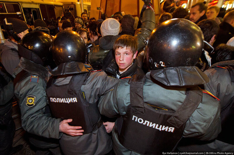 Задержания на Триумфальной площади, Москва, 6 декабря 2011 года