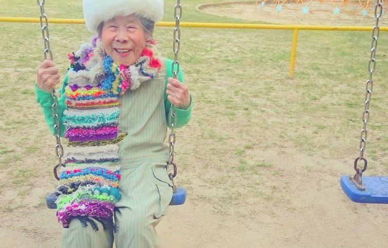 93-летняя старушка — самая яркая и веселая модель одежды из Instagram (12 фото)