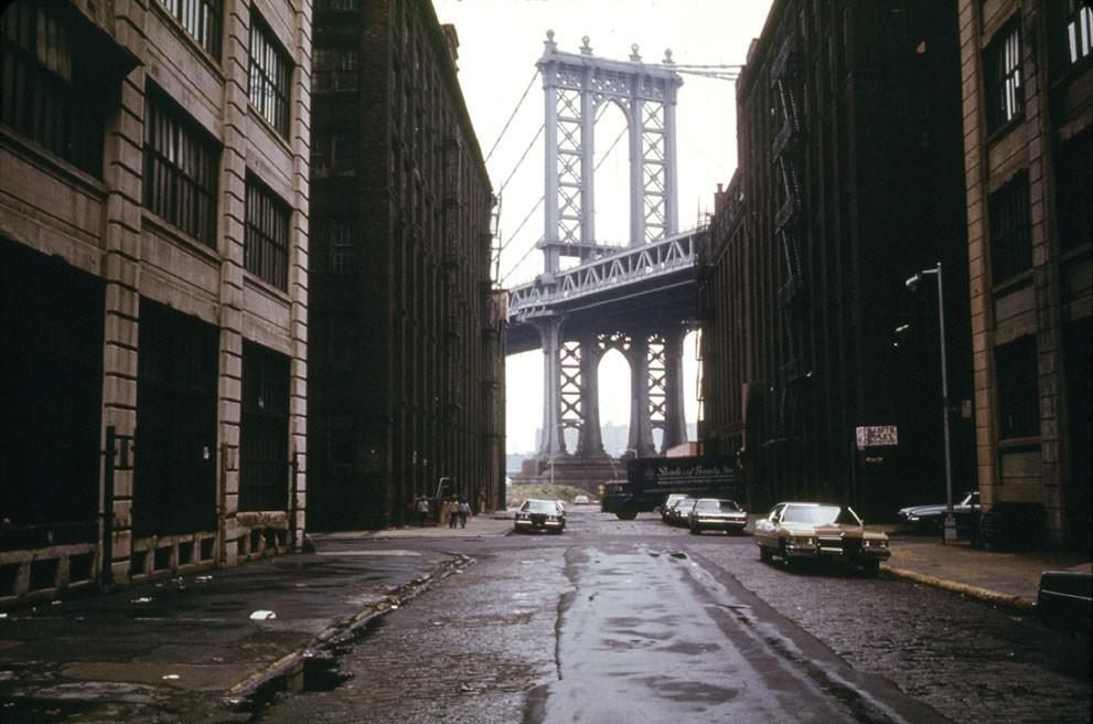 1. Манхэттенский мост в Бруклине, Нью-Йорк, июнь 1974.