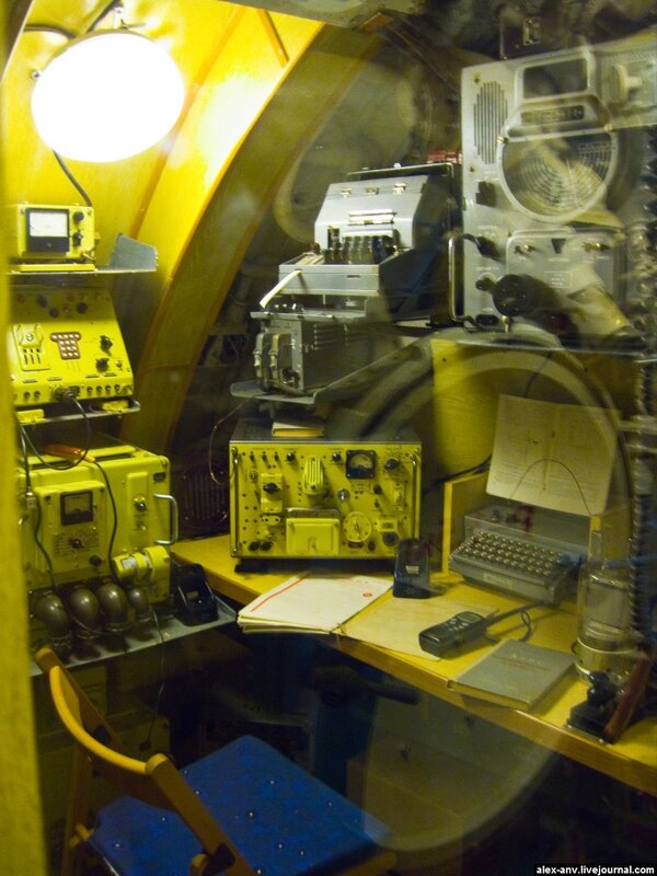 Подводная лодка С-189. Рубка связистов.