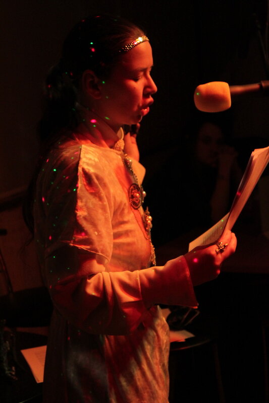 Beren Barahirion - стихи и куклы, Саратов, бильрд-бар 'Абриколь', 18 марта 2012 года
