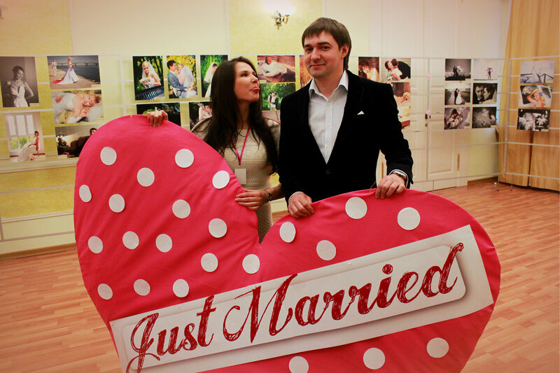 Так зарождается чувство, Саратов, выставка 'Just Married', 01 апреля 2012 года