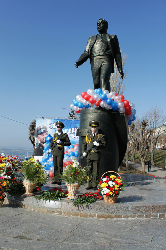 День космонавтики, Саратов, набережная космонавтов, 12 апреля 2012 года