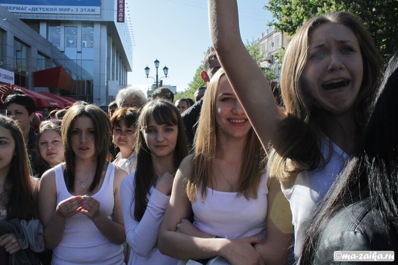 Первомай в духе 'Friends Meeting', Саратов, проспект Кирова, 01 мая 2012 года