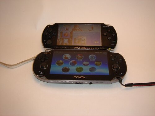 Sony PS Vita в сравнении с PSP