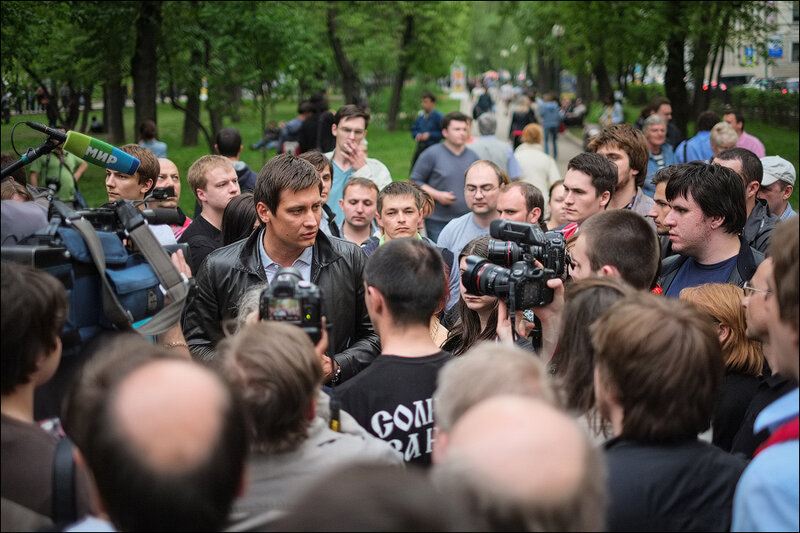 'Добрый лагерь' или политический бомжатник на Чистых прудах,  Москва, 11 мая 2012 года