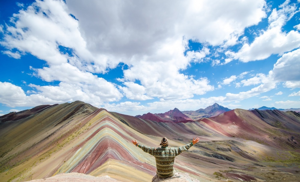 Гора Виникунка входит в состав горного хребта Орнокаль, который протянулся от Перу до Боливии.