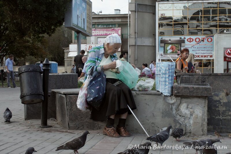 Любовь и голуби, Саратов, площадь Кирова, 26 июля 2012 года
