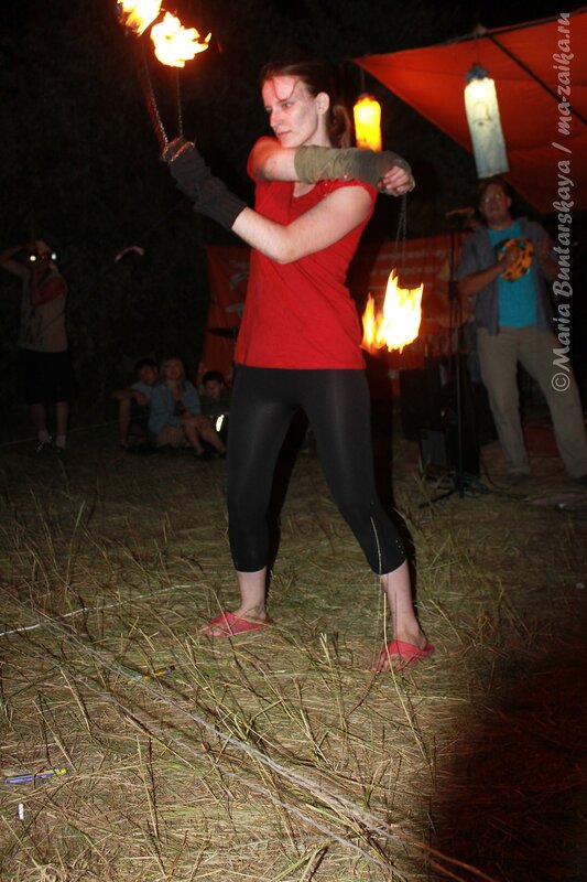 Огненное шоу, фестиваль 'Время колокольчиков', село Генеральское, 28 июля 2012 года