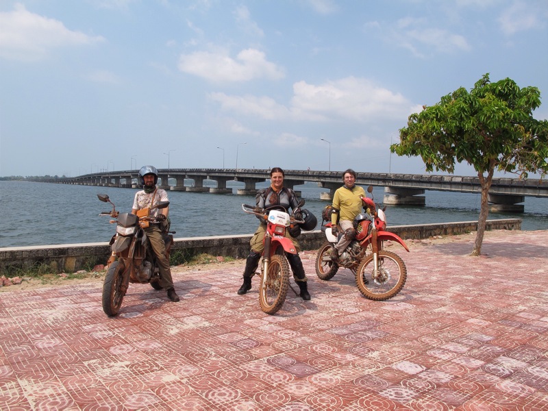 по Камбодже на мотоциклах (GPS координаты интересностей)