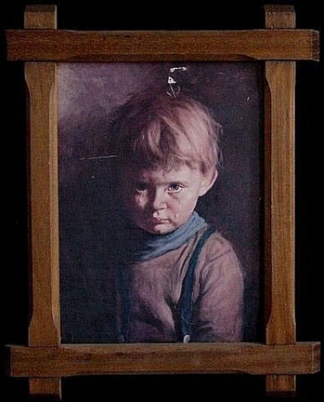 © wikipedia   Существует целая серия картин плачущих детей итальянского художника Бруно Амадио 